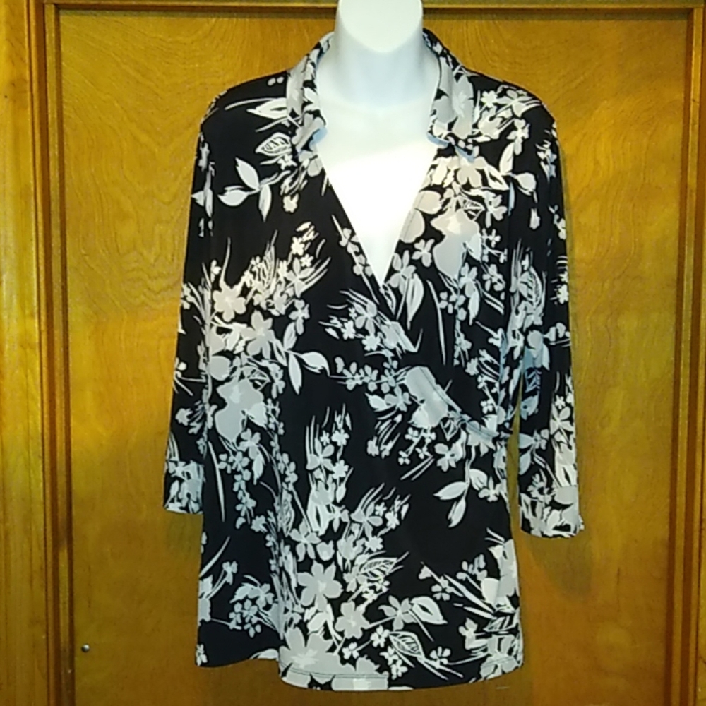 Black and White floral top